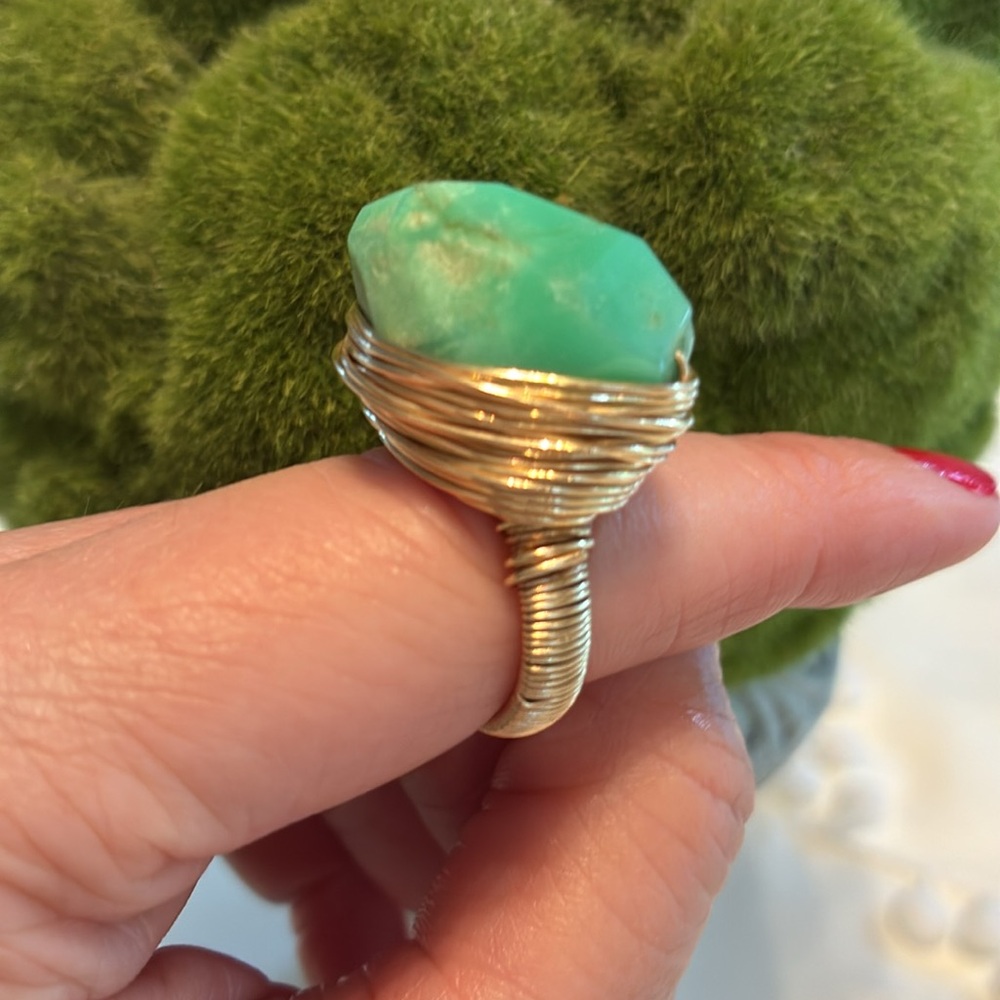 Gold Wire Wrapped Green Stone Ring - Picture 5 of 12